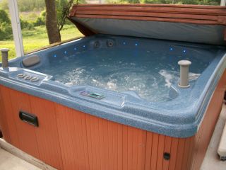 Hot Tub Spa Jacuzzi Seven Person 65 Jets Waterfall Volcano Lounge LED