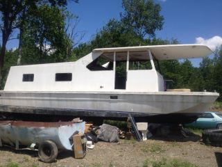 1972 Burns Craft Houseboat Project Boat 
