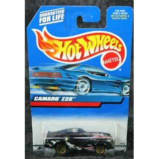   Hot Wheels 2000 Collector #124 Camaro Z28 1/64: Toys & Games