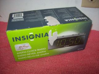 Insignia NS CL1111A Large Display AM FM Radio Tuner Alarm Clock