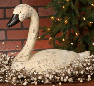 Primitive Chippy Decor GOOSE w Berry Wreath and Stars