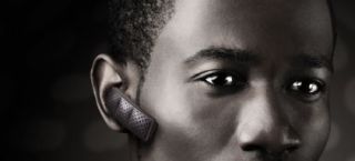 Jawbone ERA The First Headset with a Built In Accelerometer and