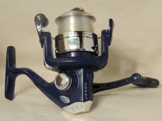 Jarvis Walker JW200 Long Cast Spinning Reel Blue New Without Box