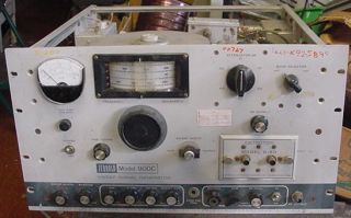 Jerrold Corp Model 900C VHF UHF Sweep Generator with D 50 Detector and