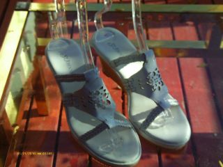 St John Bay White Leather Wedge heeled Sandals Womens Size 8 Shoes