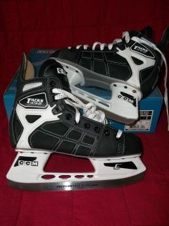 Brand New CCM Tacks 492 Junior Ice Hockey Skates U s Size Jr 4 5e  