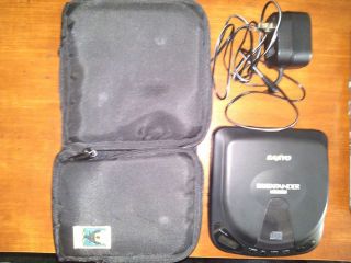 Sanyo Portable CD Player Bassxpander with Case