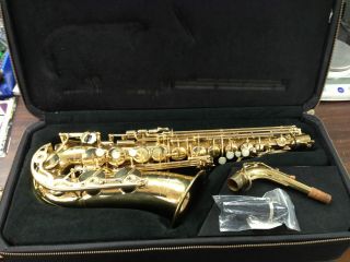 Yamaha YAS 52 Alto Saxophone Intermediate Sax w Case Made in Japan