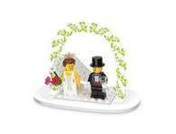 Lego 853340 Bride and Groom Wedding Cake Topper New