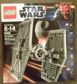 LEGO Star Wars TIE FIGHTER #9492   413 pieces   4 MINIFIGURES! BRAND