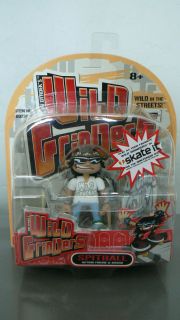 Rob Dyrdeks Wild Grinders Spitball Action Figure and Board For Nitendo