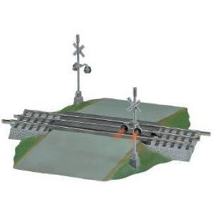 Lionel FasTrack Grade Crossing with Flashers Item 12052