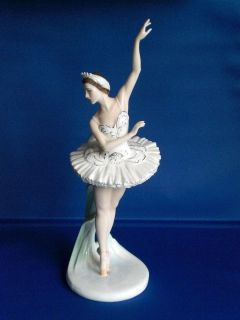 Limited Edition Coalport Dame Margot Fonteyn Figurine