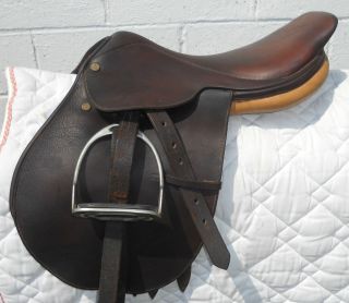 COLLEGIATE English/Jump SHOW Saddle   15 1/2   Leathers/Irons   SOFT