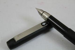 Vintage Parker 25 Matt black fountain pen with fine Nib from the 1970s