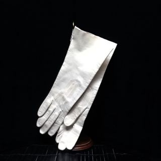 Ladies Vintage Long Gloves Cream Leather Made in France fabulous never