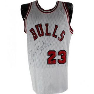 Steiner UDA Michael Jordan Signed M N Bulls Rookie Jersey L E 123 MSRP