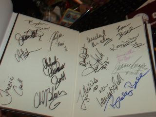The Young and Restless Signed by Michael Maloney and Lee Bell 15 Cast