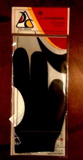 Pro Series 3 Fingered Billiard Glove Medium Black