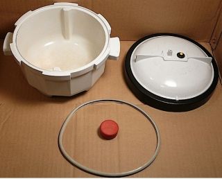 Nordic Ware Tender Cooker Microwave Pressure Cooker 