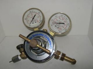 FISHER SCIENTIFIC COMPRESSED GAS REGULATOR IN 0 4000 OUT 0 60 PSIG