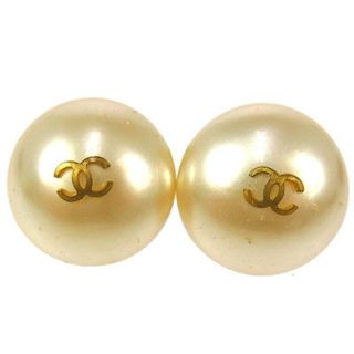 Auth CHANEL Vintage CC Logos Gold Faux Pearl Button Earrings Clip On
