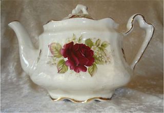 Arthur Wood Donegal Teapot w/Blood Red Rose in Full Bloom and Buds Non