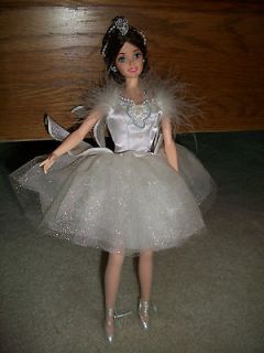 Mattel Barbie Doll Swan Lake Queen Classic Ballet Ballerina