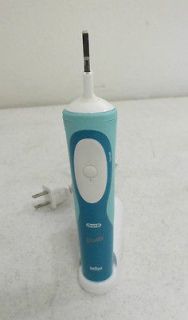 Braun Vitality Model 3709 Electric Toothbrush Handle w/Charger Fast