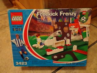 2002 LEGO SOCCER  FREEKI CK FRENZY SET (NEW) 3423