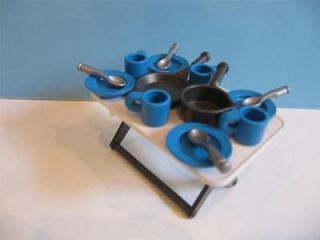 Playmobil 3945 FAMILY CAMPER RV CAMPing TABLE DISHES POTS PANS