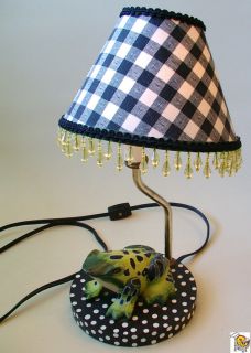 TABLE LAMP WILDLIFE ART AFRICAN STYLE GREEN FROG   14H x 7Ø