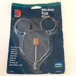 Disney MICKEY MOUSE Egg Ring Pancake Mold Cookie Cutter Handle NIP