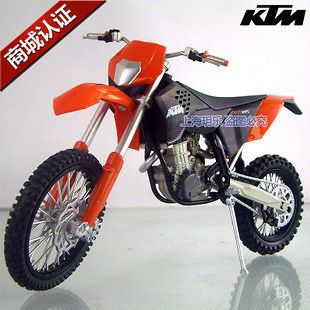 12 KTM 450 EXC MOTORCYCLE DIECAST MODEL