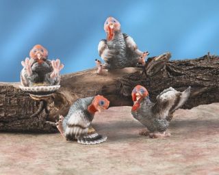 ANIMAL WORLD BIRD TURKEYS SET OF 4 STATUE FIGURINES