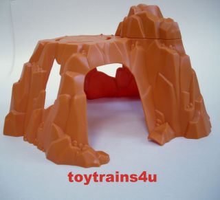 Trackmaster Thomas 3 WAY TUNNEL HILL/MOUNTAIN *BRAND NEW* Brown