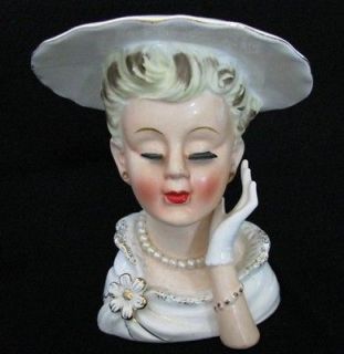 LARGE HAT JEWELRY LADY WHITE DRESS PEARLS GOLD TRIM INARCO HEAD VASE